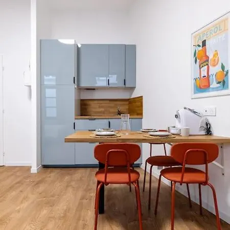 Tres Chic Petite France Apartment